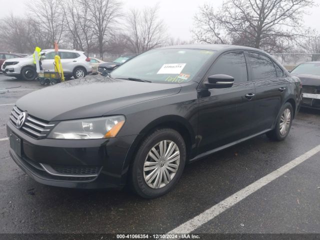 1VWAT7A3XEC065079 Volkswagen Passat 1.8t S