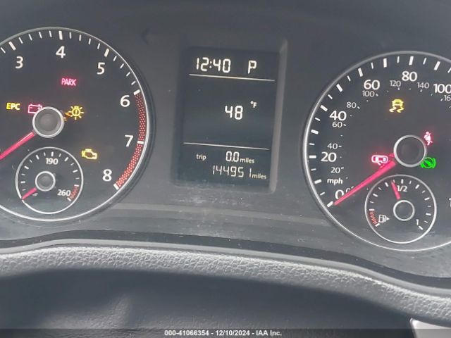 1VWAT7A3XEC065079 Volkswagen Passat 1.8t S