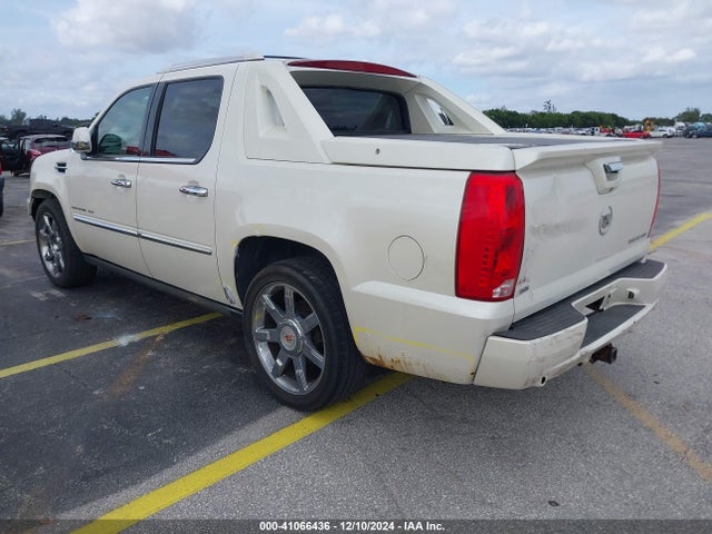 2012 CADILLAC ESCALADE EXT 3GYT4NEF5CG238884 Photo 2
