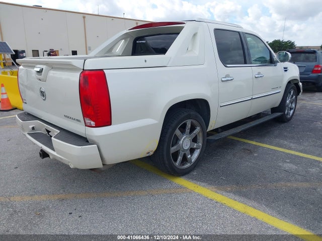2012 CADILLAC ESCALADE EXT 3GYT4NEF5CG238884 Photo 3