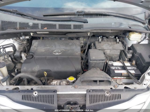 5TDKK3DC7FS662737 Toyota Sienna Le 8 Passenger