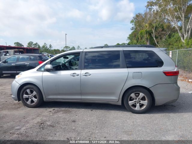 5TDKK3DC7FS662737 Toyota Sienna Le 8 Passenger