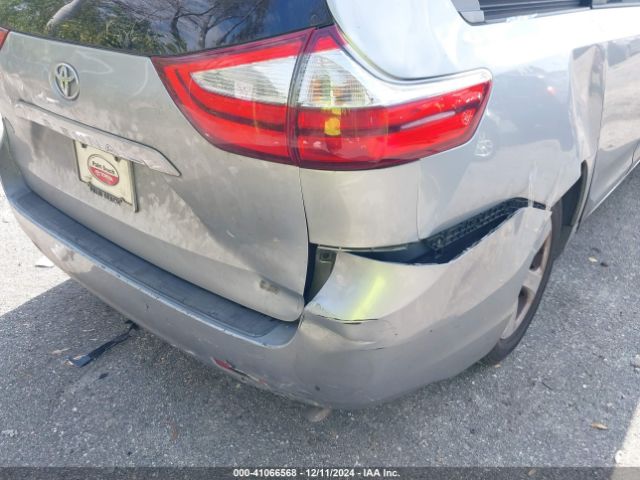 5TDKK3DC7FS662737 Toyota Sienna Le 8 Passenger
