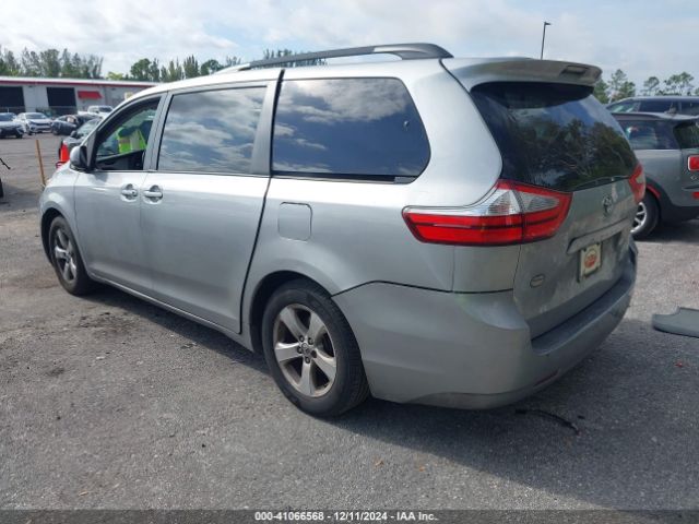 5TDKK3DC7FS662737 Toyota Sienna Le 8 Passenger