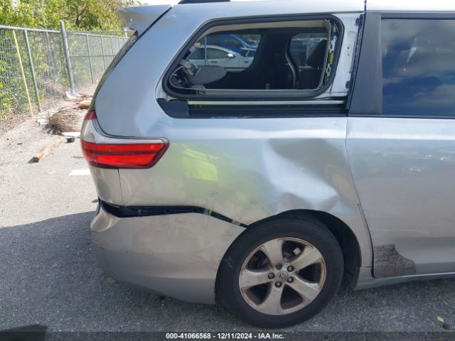 5TDKK3DC7FS662737 Toyota Sienna Le 8 Passenger