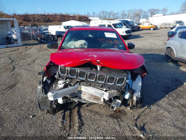 3C4NJDBN9RT607940 Jeep Compass Latitude 4x4