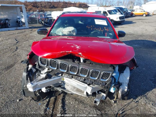 3C4NJDBN9RT607940 Jeep Compass Latitude 4x4