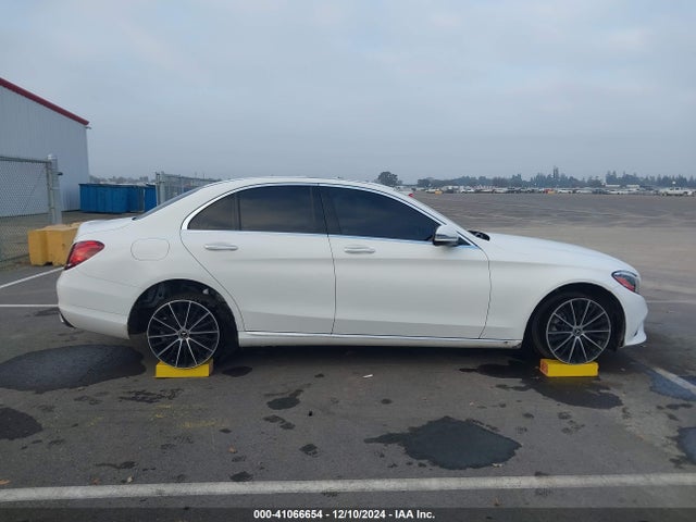 W1KWF8DB8MR646493 Mercedes-Benz C 300 Sedan