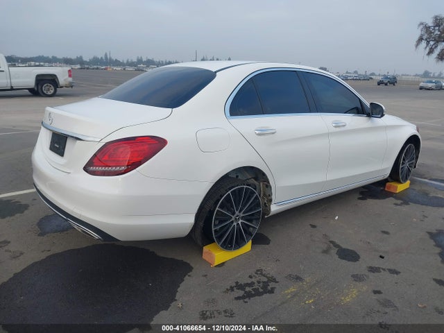W1KWF8DB8MR646493 Mercedes-Benz C 300 Sedan
