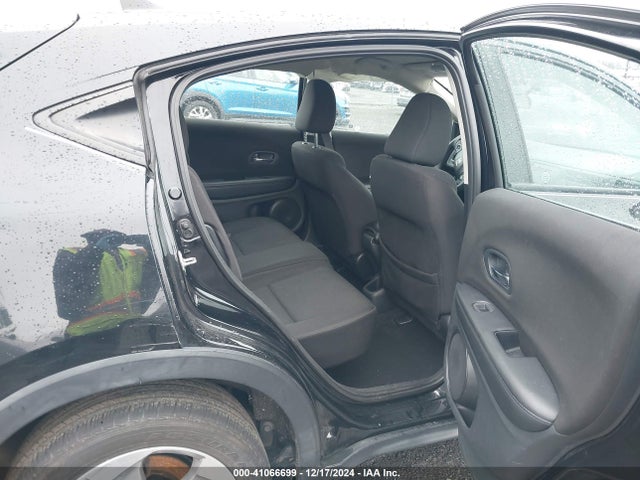 Honda HR-V LX 2017 3CZRU6H38HG710083 Image 8