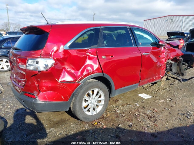 5XYPG4A57GG129837 KIA Sorento 3.3l Lx