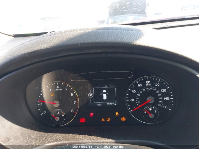 5XYPG4A57GG129837 KIA Sorento 3.3l Lx
