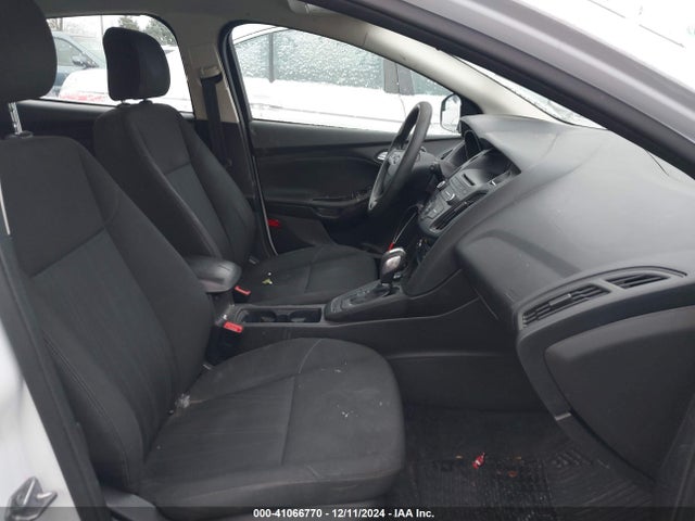 Ford FOCUS SE 2015 1FADP3K25FL223631 Image 5