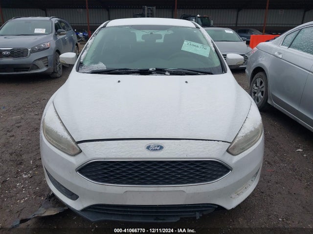 Ford FOCUS SE 2015 1FADP3K25FL223631 Image 6