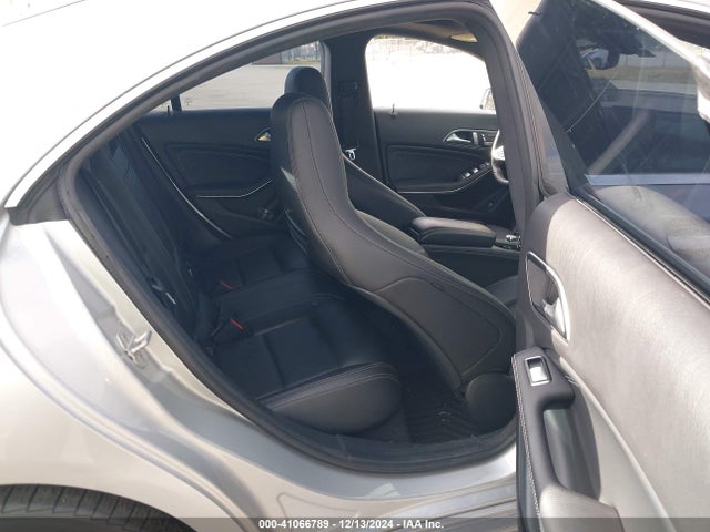 WDDSJ4EB2JN556800 Mercedes-Benz CLA 250
