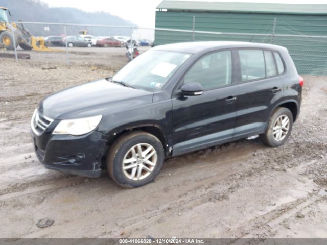 2011 VOLKSWAGEN TIGUAN WVGAV7AX6BW526008 Photo 1