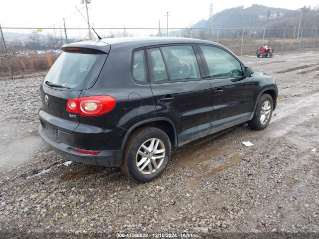 2011 VOLKSWAGEN TIGUAN WVGAV7AX6BW526008 Photo 3