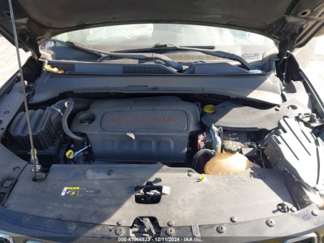 3C4NJDBB9KT596823 Jeep Compass Latitude 4x4