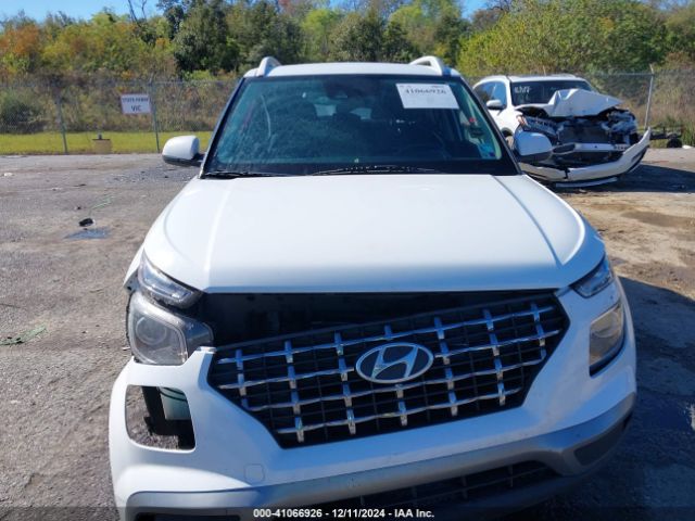 KMHRC8A3XMU082951 Hyundai Venue Sel