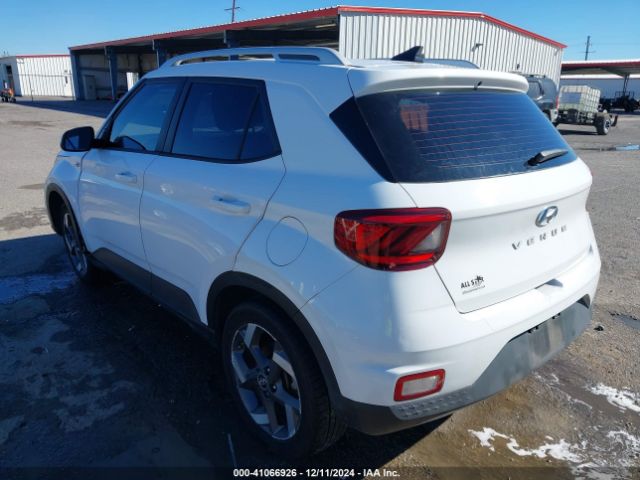 KMHRC8A3XMU082951 Hyundai Venue Sel