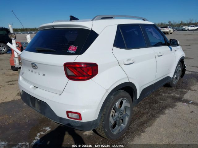 KMHRC8A3XMU082951 Hyundai Venue Sel