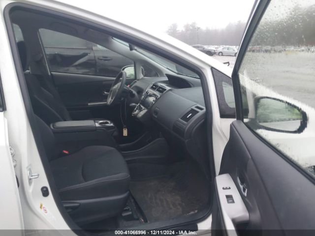 JTDZN3EU0FJ021732 Toyota Prius V Three