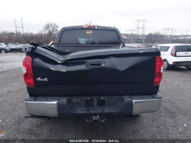 5TFDY5F18EX349008 Toyota Tundra Sr5 5.7l V8