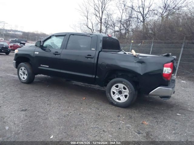 5TFDY5F18EX349008 Toyota Tundra Sr5 5.7l V8