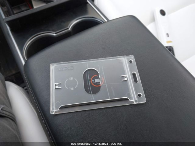 5YJ3E1EB0JF101198 Tesla Model 3 Long Range/performance