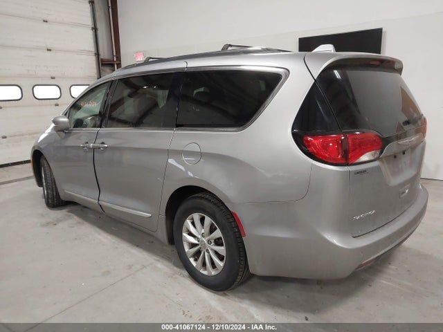 Chrysler Pacifica Touring L 2019 2C4RC1BG8KR559948 Image 3
