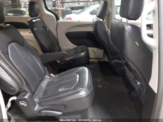 Chrysler Pacifica Touring L 2019 2C4RC1BG8KR559948 Image 8