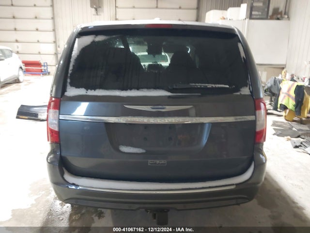 2C4RC1CG5GR303661 Chrysler Town & Country Touring-l Anniversary Edition