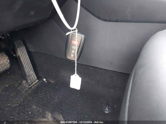 2T3A1RFV4NW312754 Toyota Rav4 Xle Premium