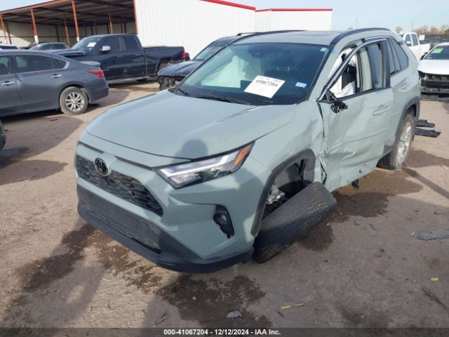 2T3A1RFV4NW312754 Toyota Rav4 Xle Premium