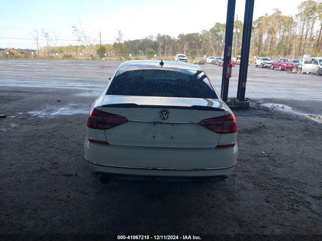 1VWDT7A36HC076551 Volkswagen Passat 1.8t R-line