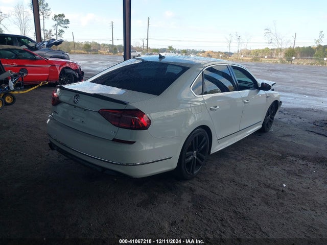 1VWDT7A36HC076551 Volkswagen Passat 1.8t R-line