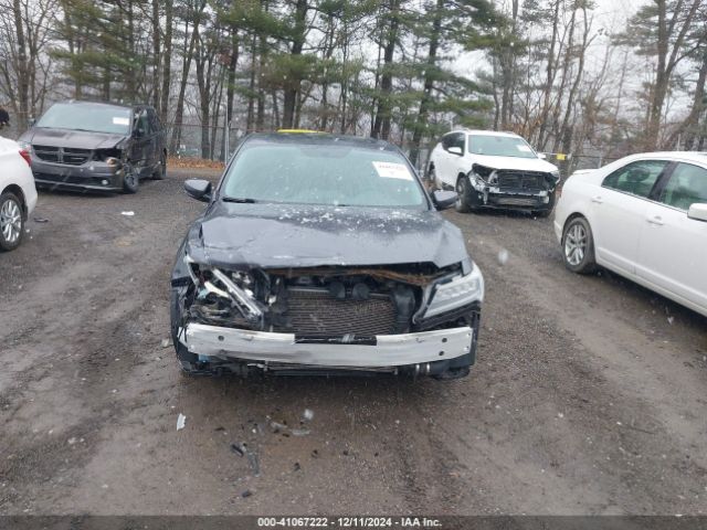 19UDE2F4XJA002716 Acura Ilx Special Edition