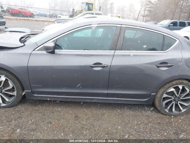 19UDE2F4XJA002716 Acura Ilx Special Edition