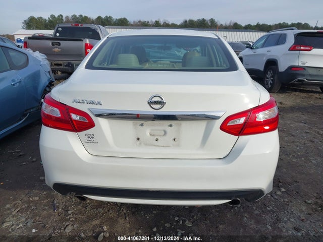 Nissan Altima 2.5 S 2017 1N4AL3AP1HC276745 Image 17