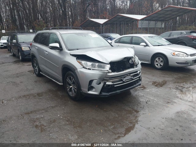 Toyota Highlander Le 2017 5TDZARFH7HS025377 Image 1