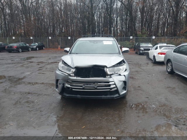 Toyota Highlander Le 2017 5TDZARFH7HS025377 Image 12