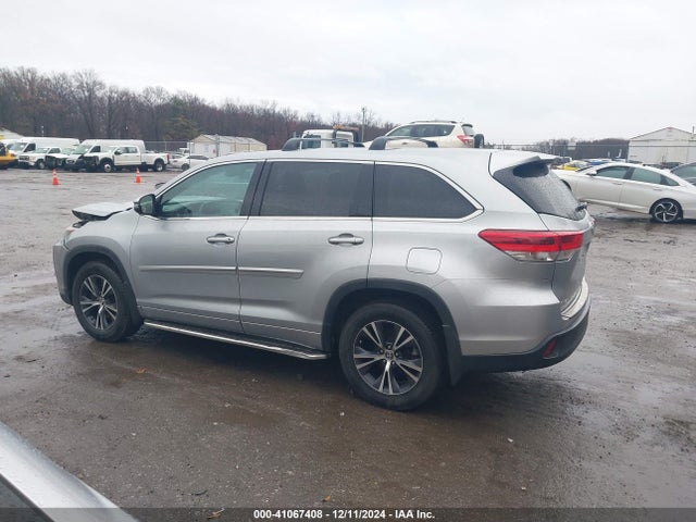 Toyota Highlander Le 2017 5TDZARFH7HS025377 Image 14