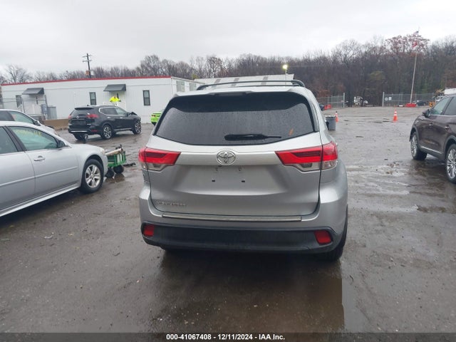 Toyota Highlander Le 2017 5TDZARFH7HS025377 Image 16