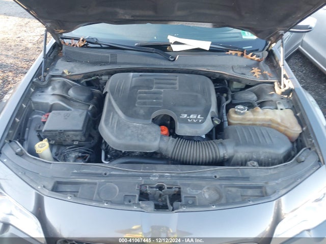 2C3CCAEG9FH755303 Chrysler 300C