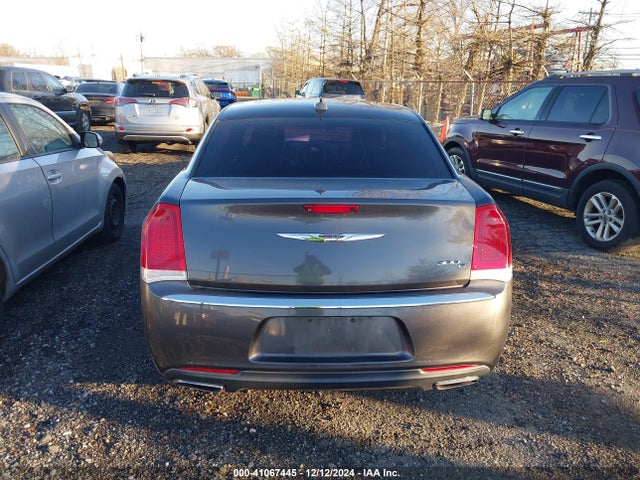 2C3CCAEG9FH755303 Chrysler 300C
