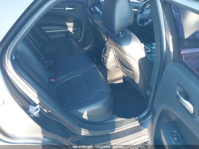 2C3CCAEG9FH755303 Chrysler 300C