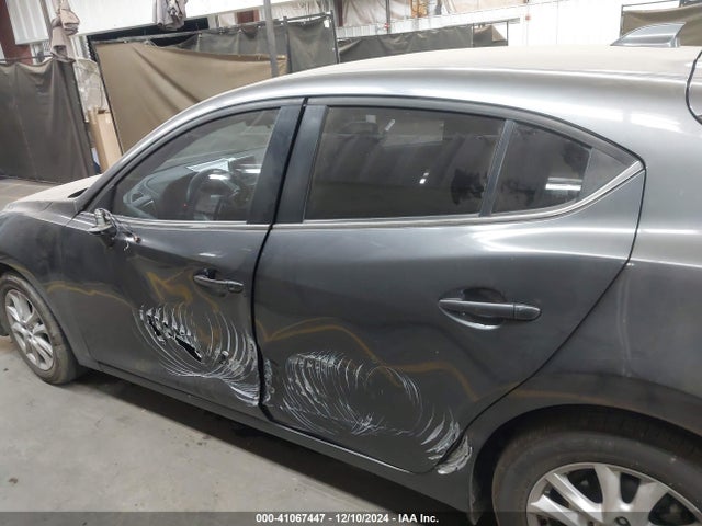 Mazda Mazda3 I Touring 2015 JM1BM1L75F1259985 Image 14