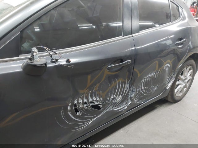 Mazda Mazda3 I Touring 2015 JM1BM1L75F1259985 Image 6