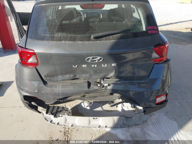 KMHRC8A36PU257989 Hyundai Venue Sel