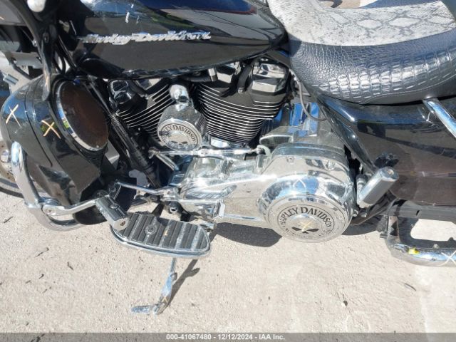 2018 HARLEY-DAVIDSON FLTRX 1HD1KHC16JB613634 Photo 8